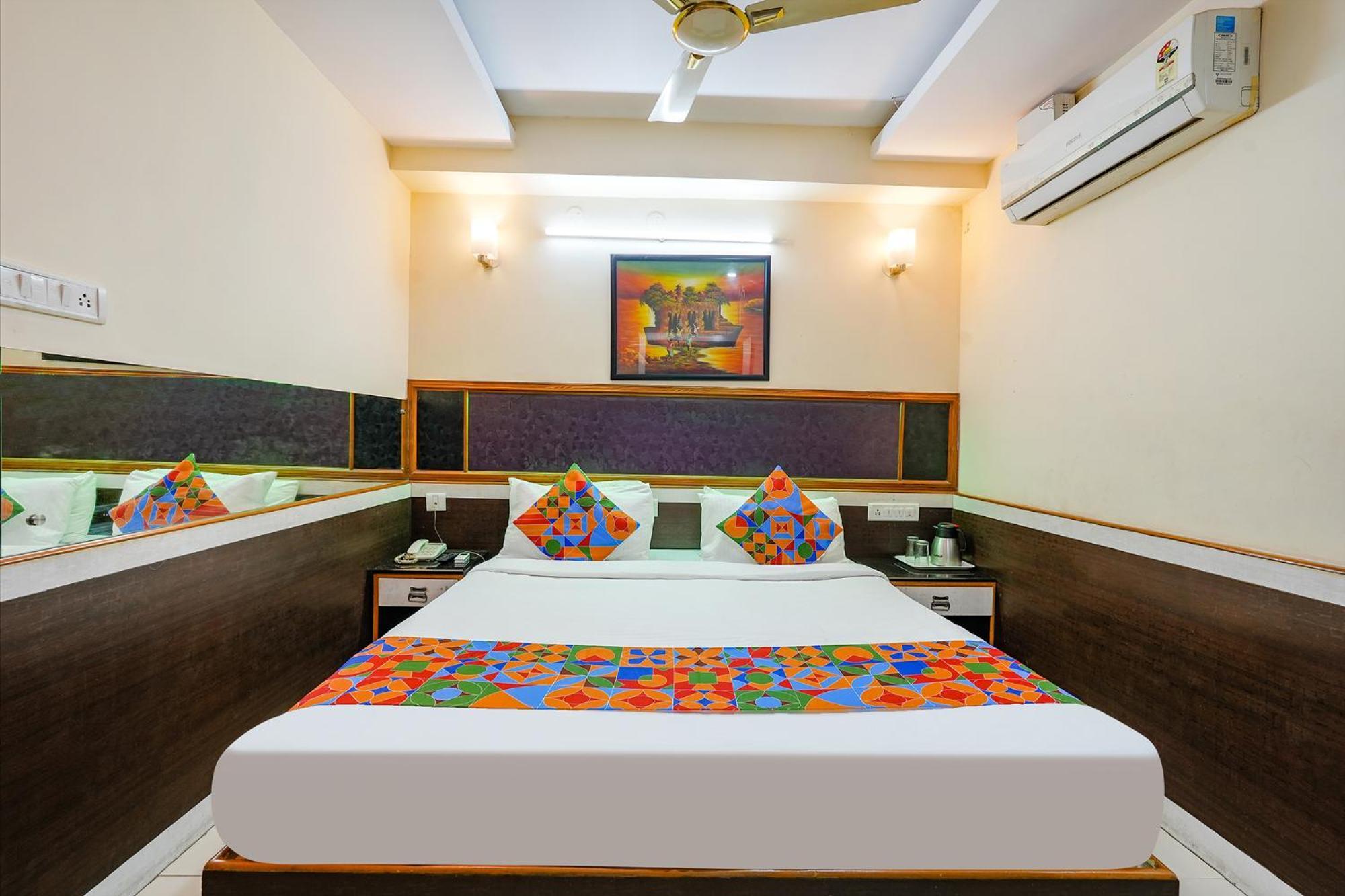 Fabhotel Sairam Residency Бангалор Екстериор снимка