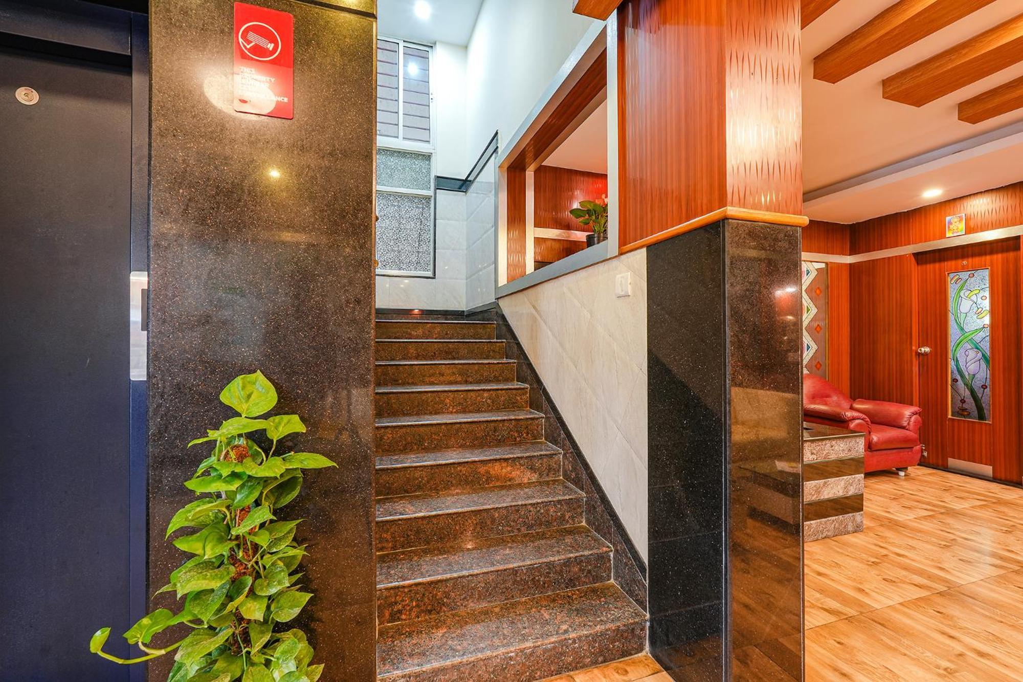 Fabhotel Sairam Residency Бангалор Екстериор снимка