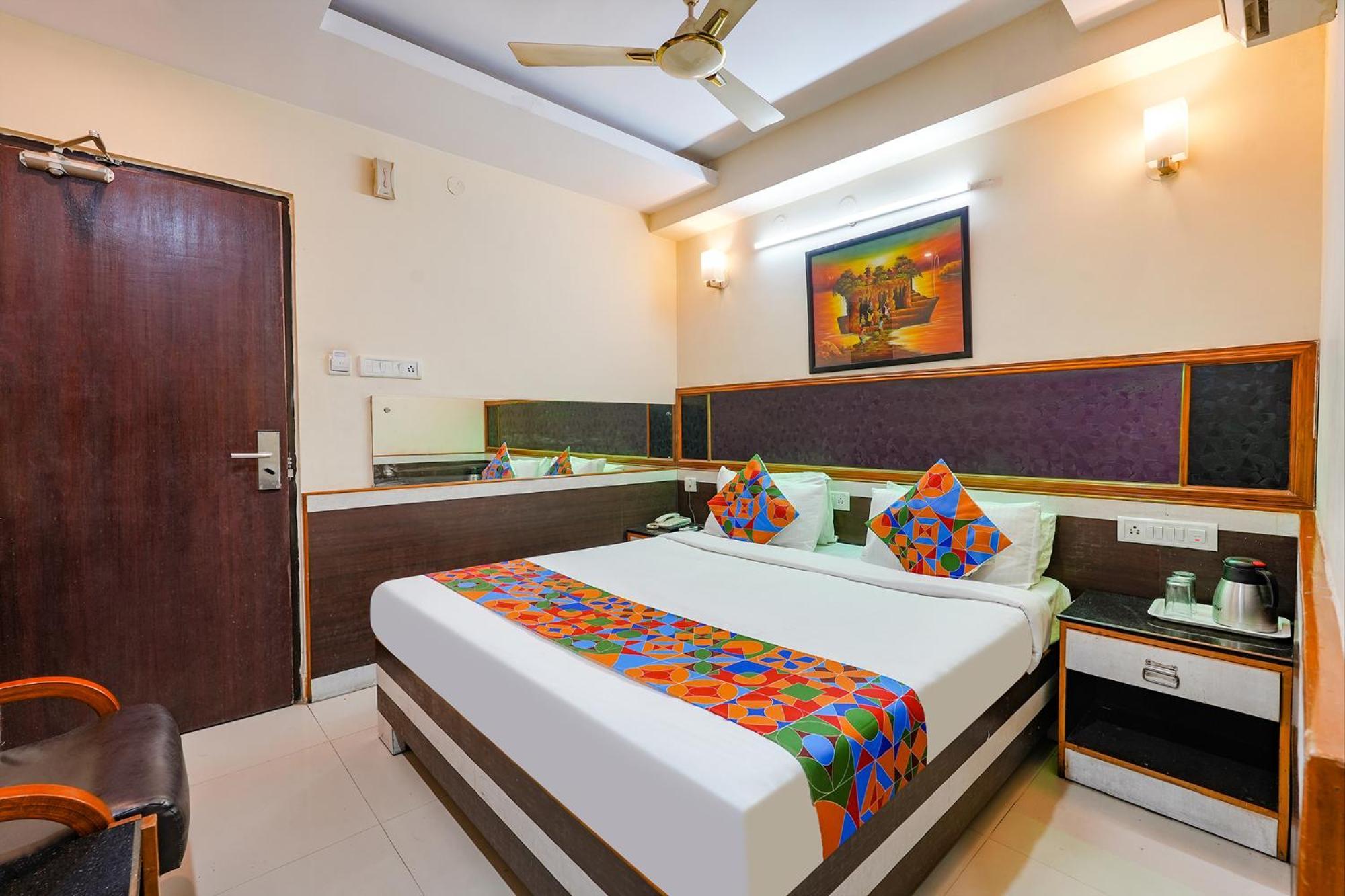 Fabhotel Sairam Residency Бангалор Екстериор снимка