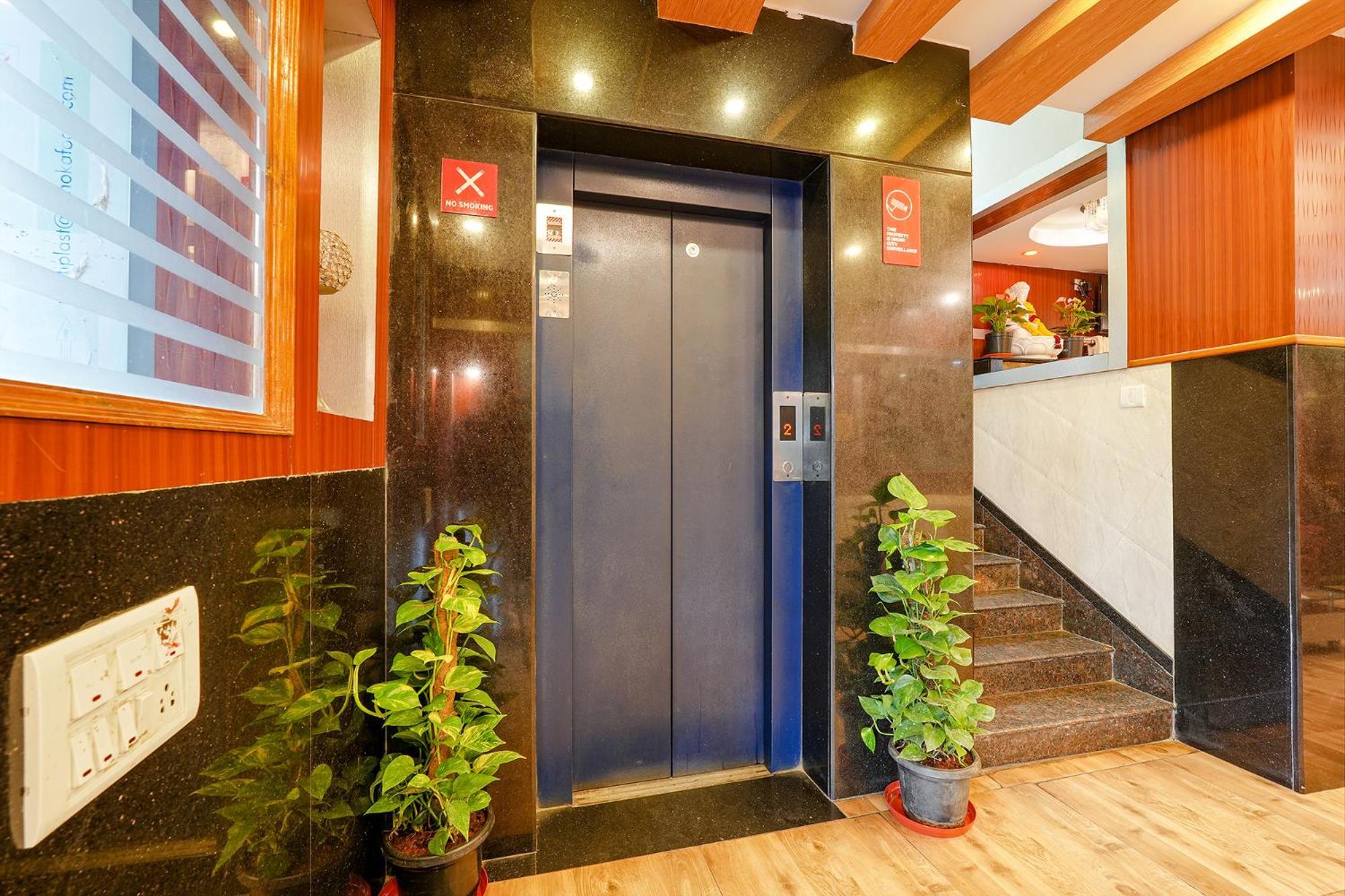 Fabhotel Sairam Residency Бангалор Екстериор снимка
