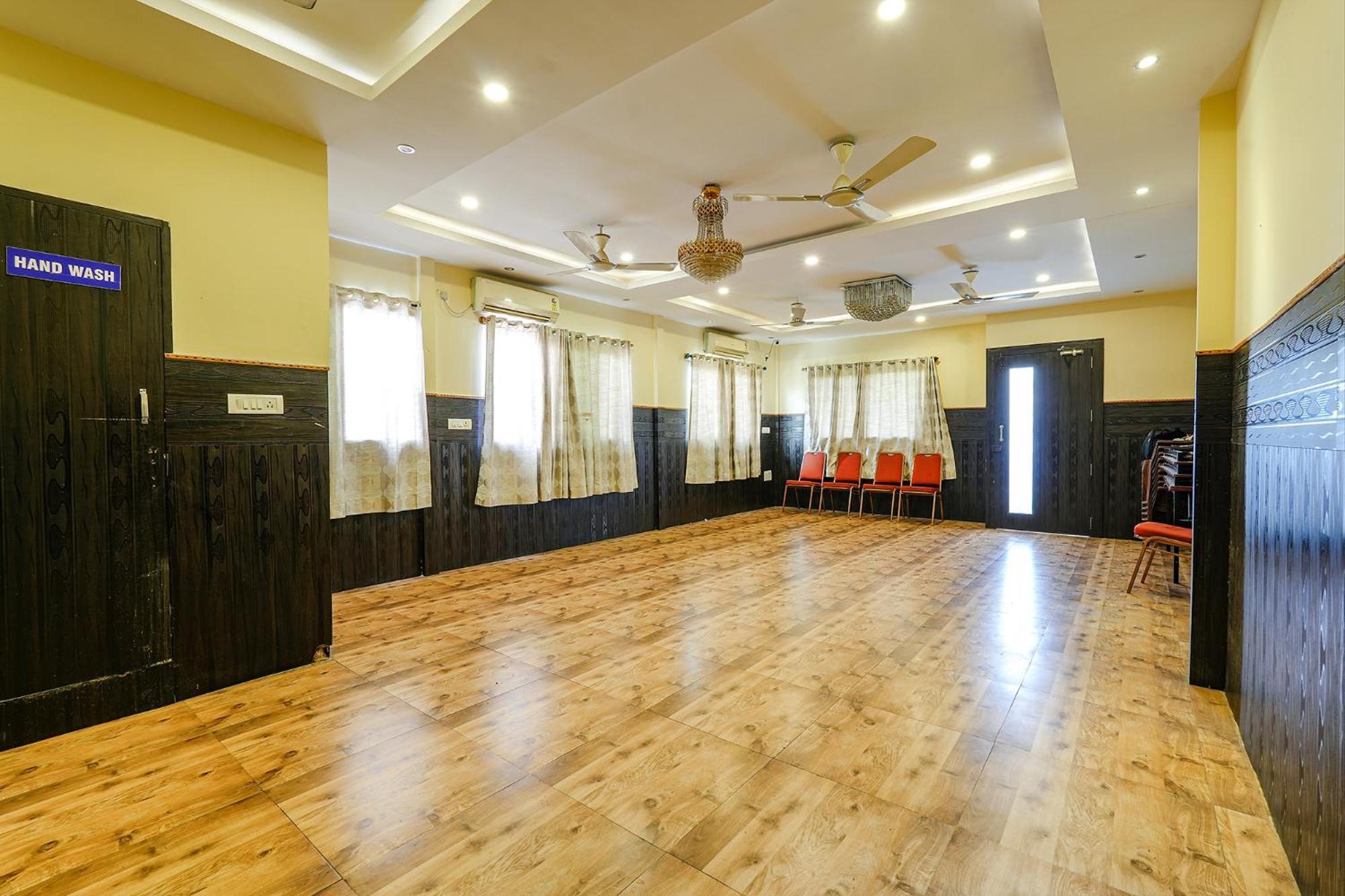Fabhotel Sairam Residency Бангалор Екстериор снимка