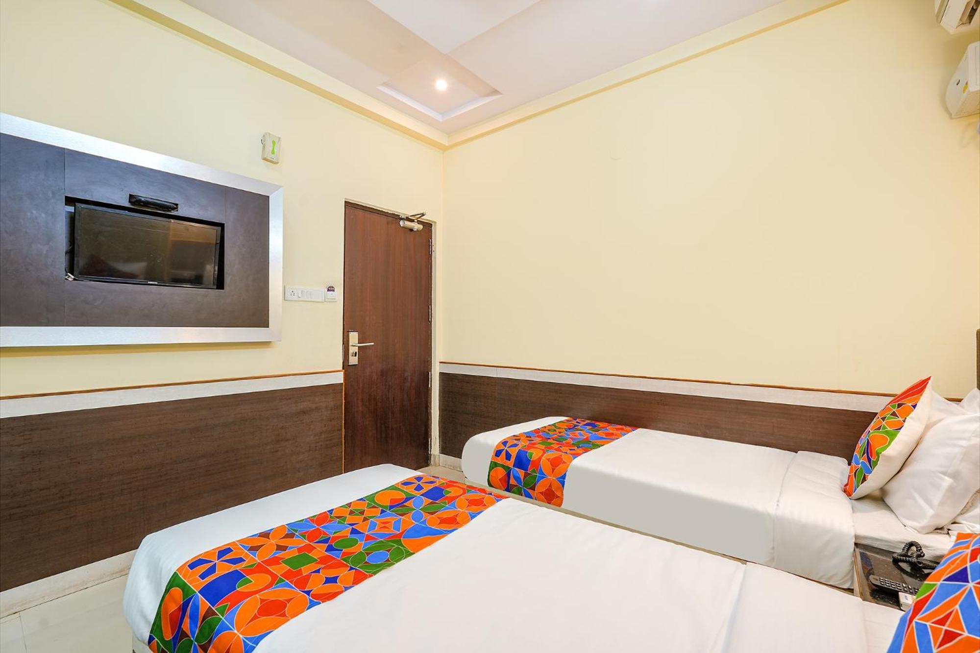 Fabhotel Sairam Residency Бангалор Екстериор снимка