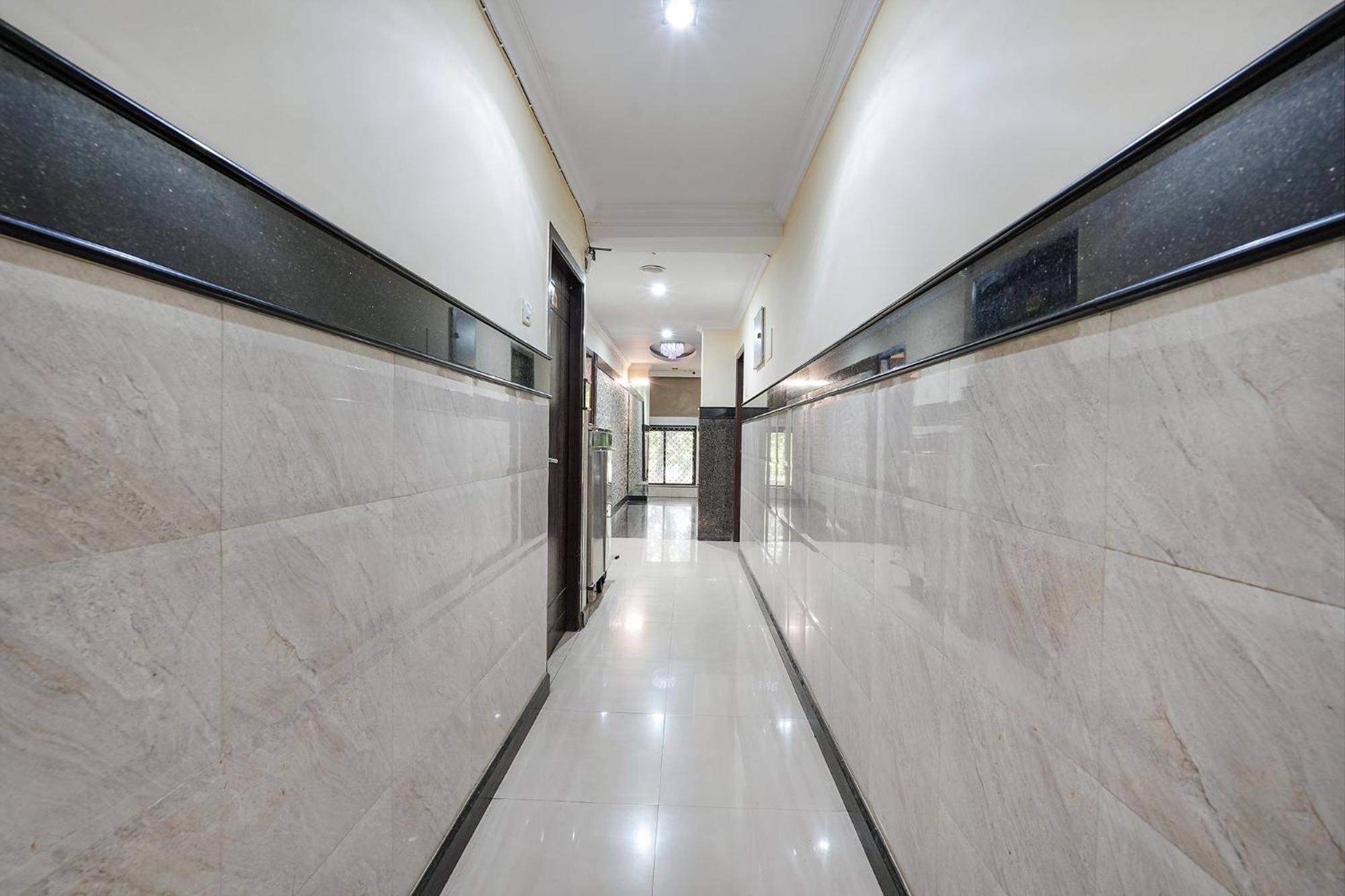 Fabhotel Sairam Residency Бангалор Екстериор снимка