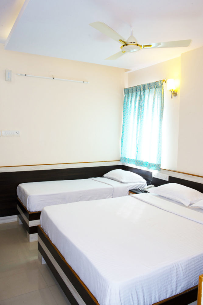 Fabhotel Sairam Residency Бангалор Екстериор снимка